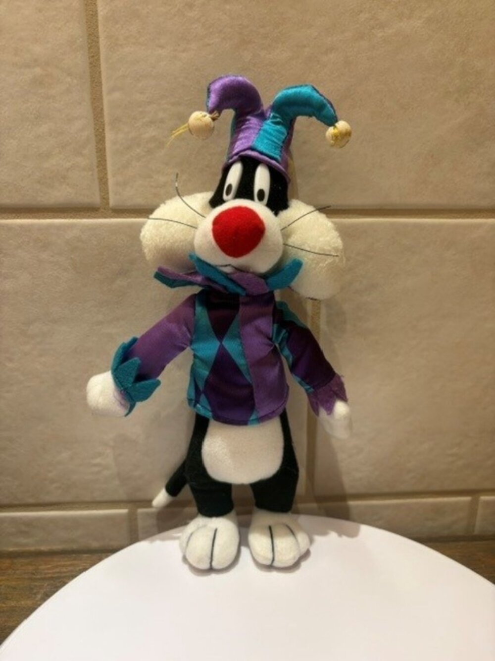 Warner Bros. 1997 Sylvester the Cat Jester 11" Looney Tunes Stuffed Plush